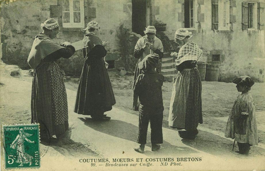Brodeuses sur Coiffe