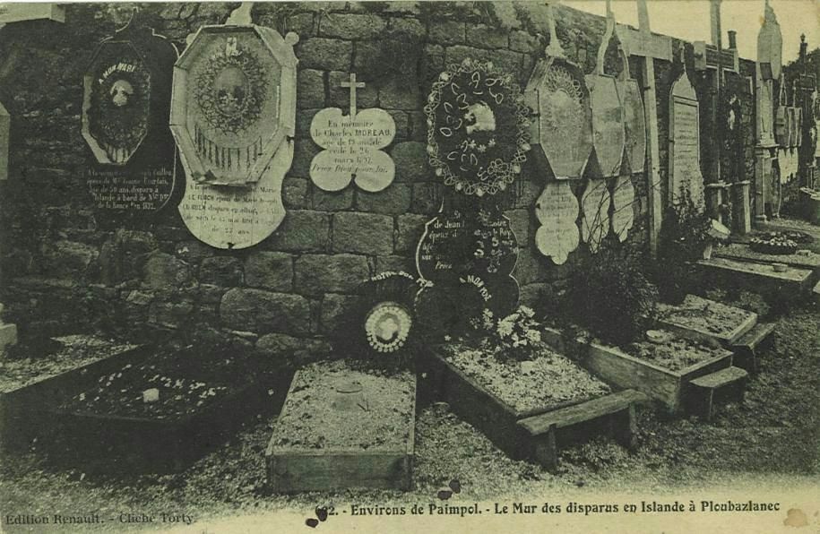 Le Mur des disparus en Islande à Ploubazlanec