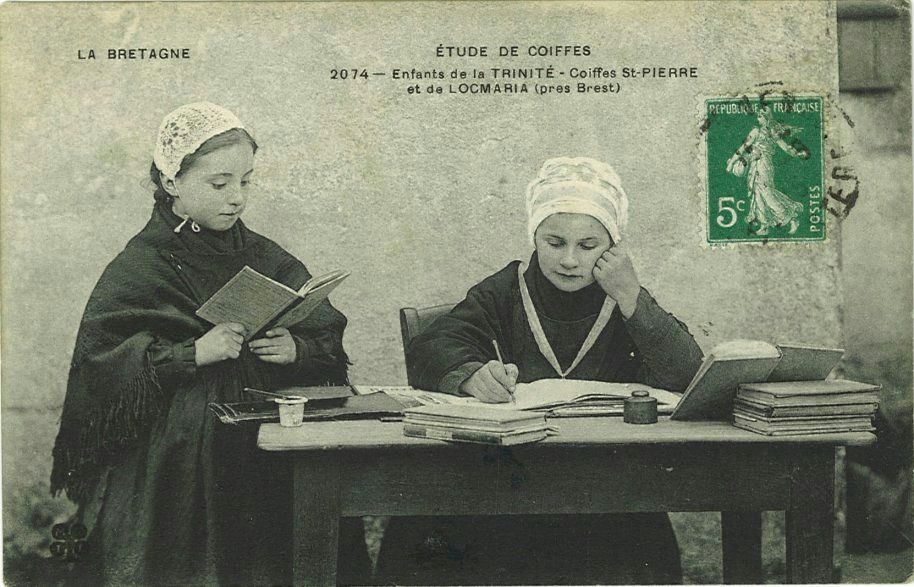 Enfants de la Trinité - Coiffes St-Pierre et de Locmaria (Près Brest)