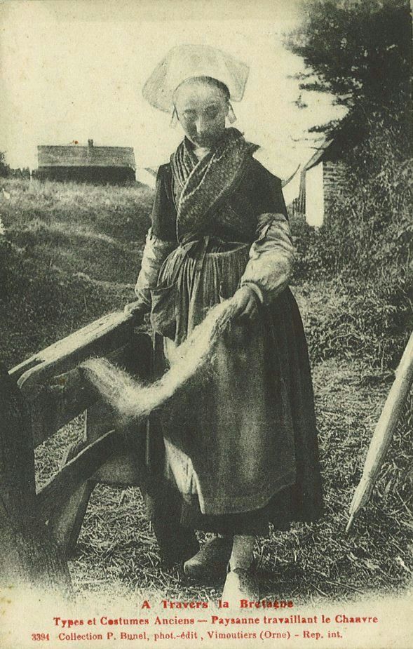 Paysanne travaillant le Chanvre