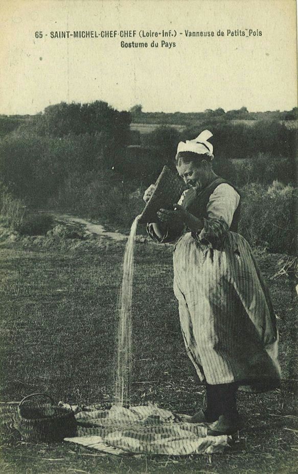 Vanneuse de Petits Pois - Costume du Pays