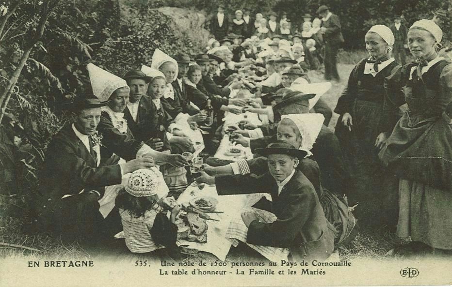 La table d'honneur - La Famille et les Mariés