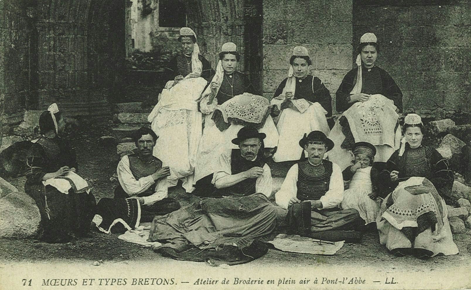 Atelier de Broderie en plein air à Pont-l'Abbé