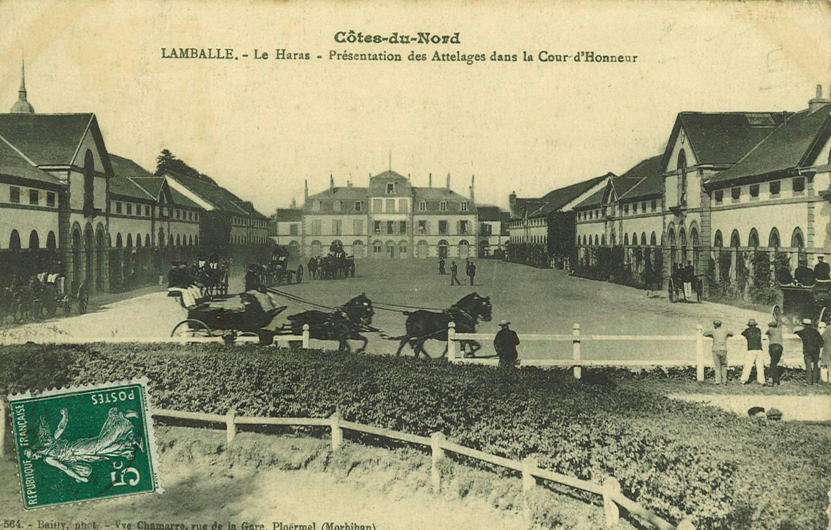 Le Haras - Présentation des Attelages dans la Cour d'Honneur