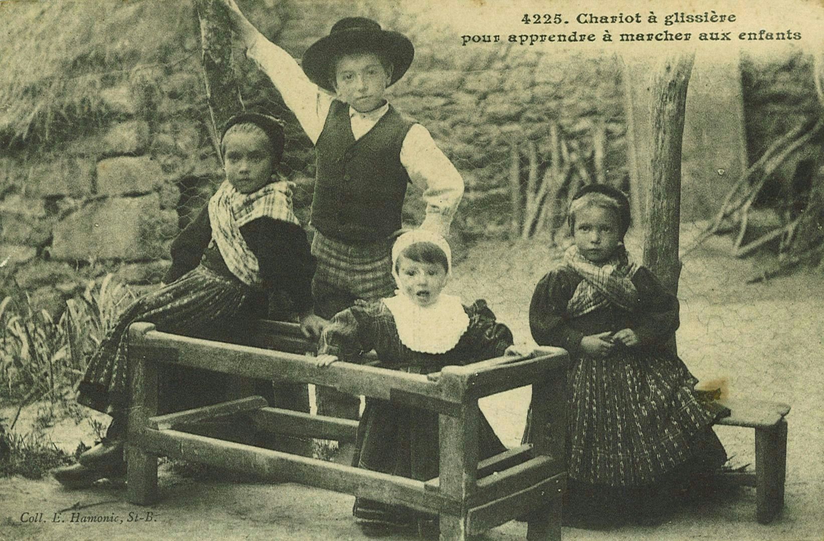 Chariot à glissière pour apprendre à marcher aux enfants