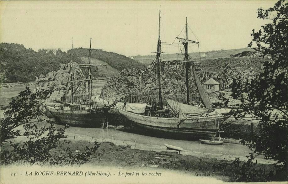 Le port et les roches