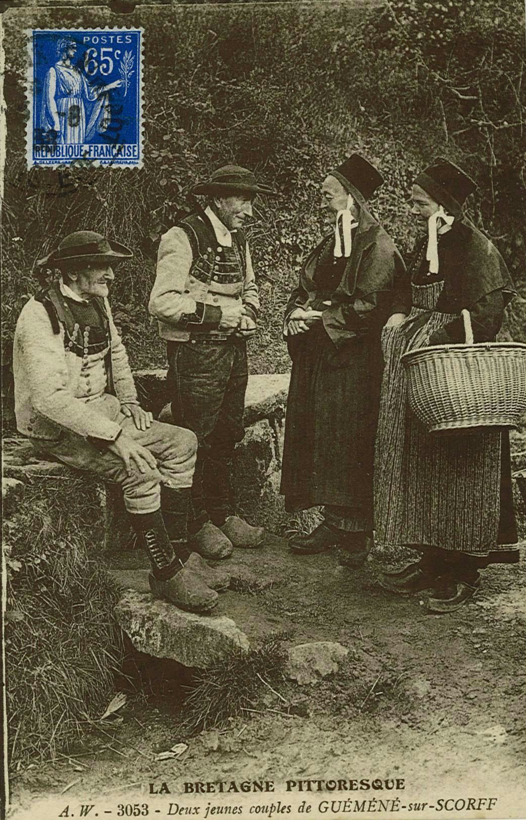 Deux jeunes couples de Guémené-sur-Scorff