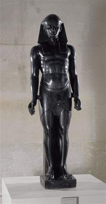 Figure d'homme de style égyptien dite aussi Osiris