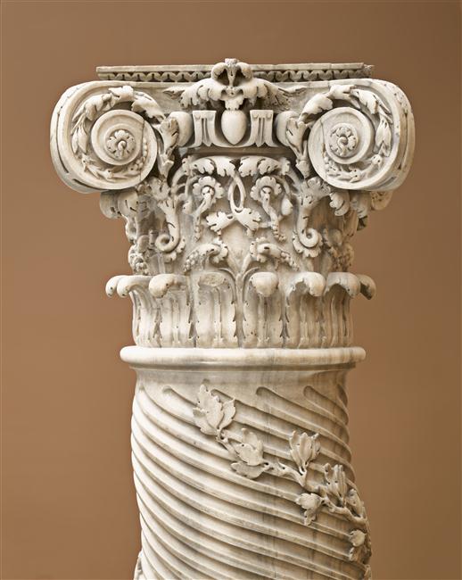 colonne torsadée et chapiteau