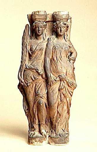 Deux cariatides