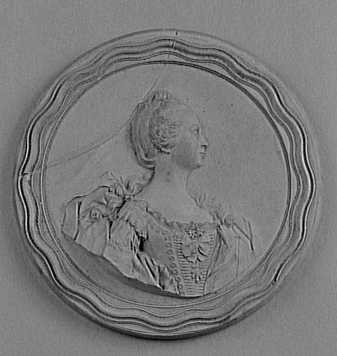 Jeune femme [Mademoiselle Alcock?]