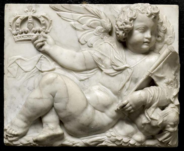 Génie appuyé sur une cuirasse portant une couronne et un pennon aux armes de France