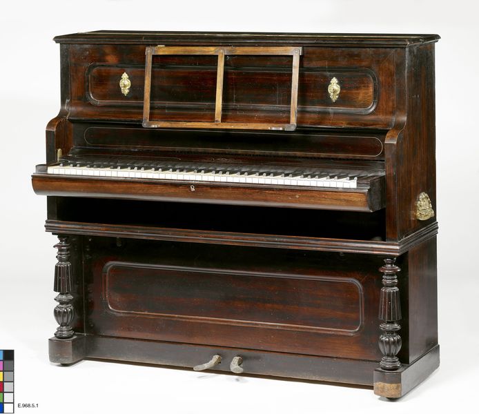 Piano droit