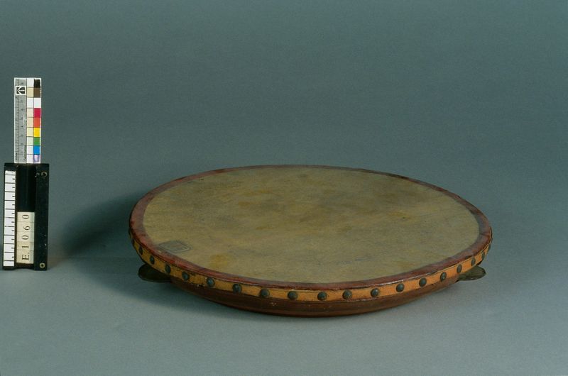 Tambour sur cadre "terbang"