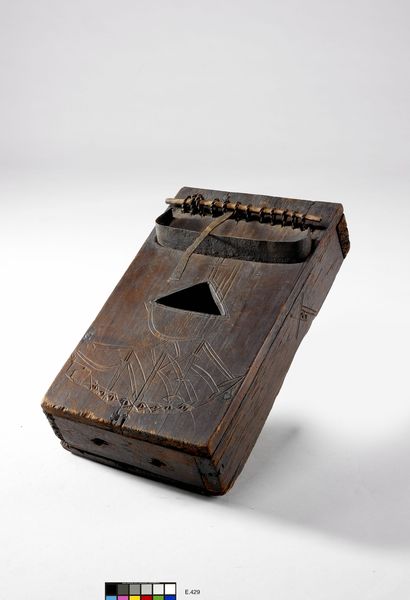 Lamellophone "sanza"