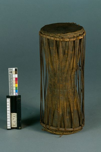 Tambour en sablier de type "tama"
