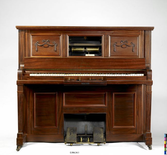 Piano droit pneumatique "Pianola"