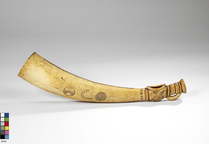 Trompe à embouchure latérale