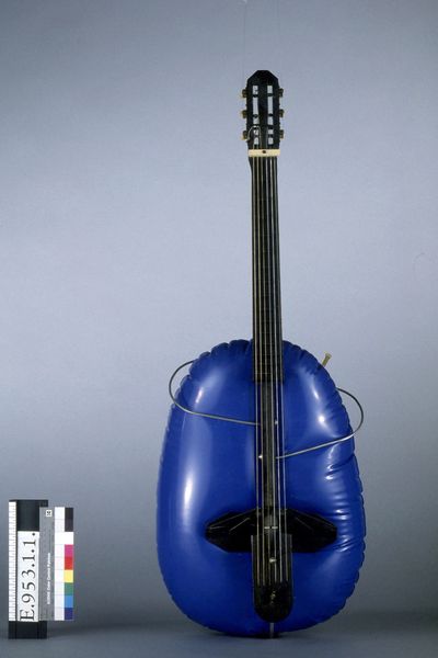 Guitare pliable et gonflable