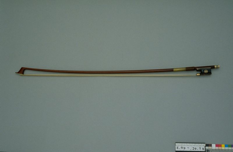 Archet de violoncelle