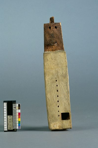 Caisse et manche de harpe arquée "ngombi"