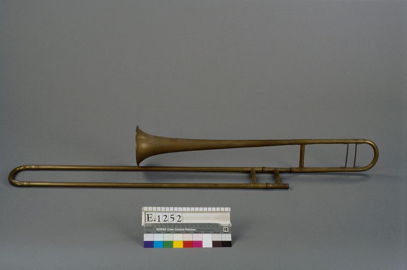 Trombone à coulisse en si bémol