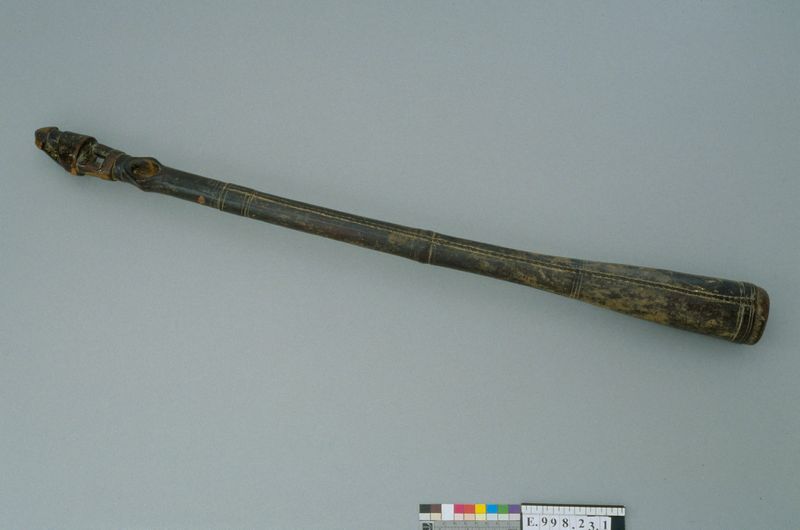 Trompe à embouchure latérale "gbofe"