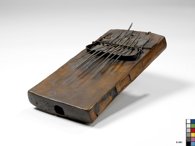 Lamellophone "sanza"