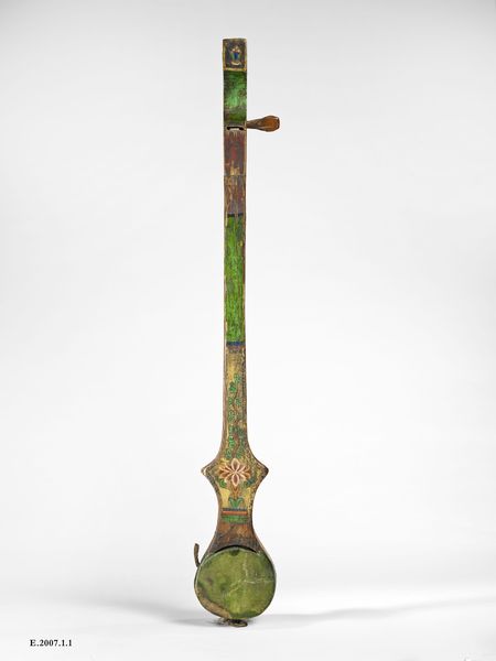 Luth "dramyen ou sgra-snyan"