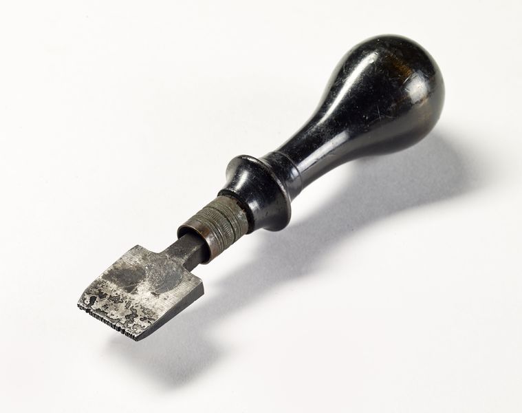 Outil à marquer au fer chaud