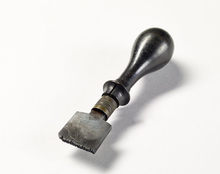 Outil à marquer au fer chaud