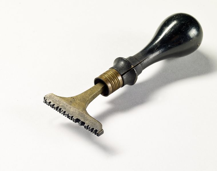 Outil à marquer au fer chaud