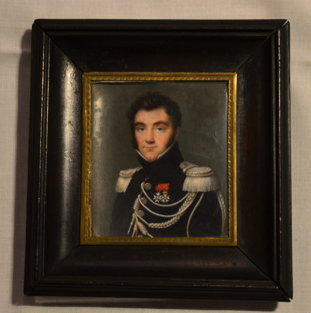Portrait miniature représentant un capitaine de la Gendarmerie royale