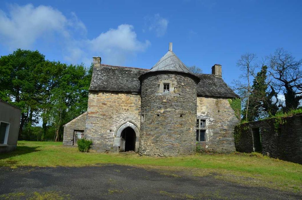ensemble est, vue générale